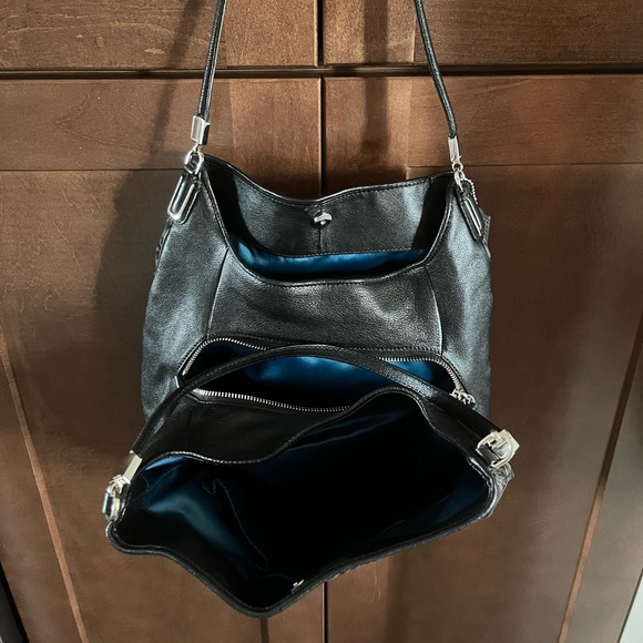 Coach monogram and leather shoulder bag. - Picture 5 of 12